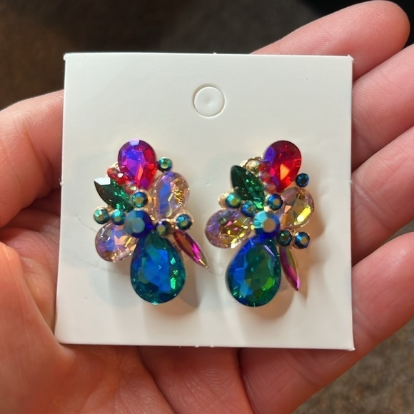 Stunning Statement Earrings - Picture 6 of 7